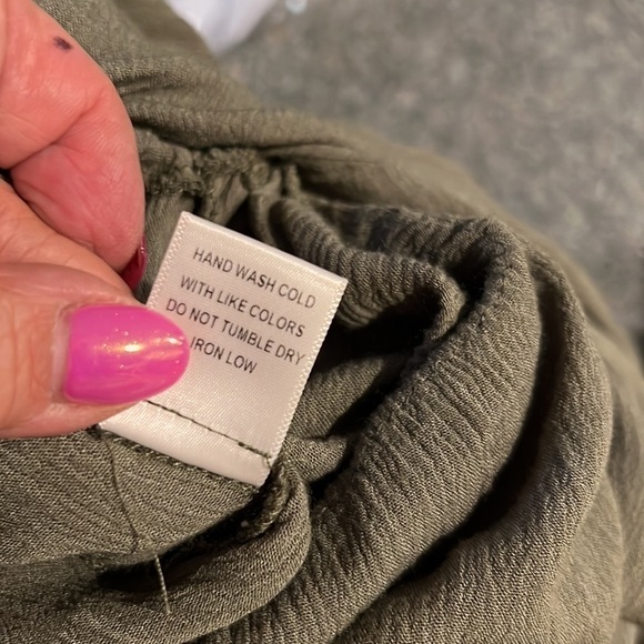 BLUE IVY by KC Olive Green Jumpsuit elastic at ankles size small - Picture 10 of 10